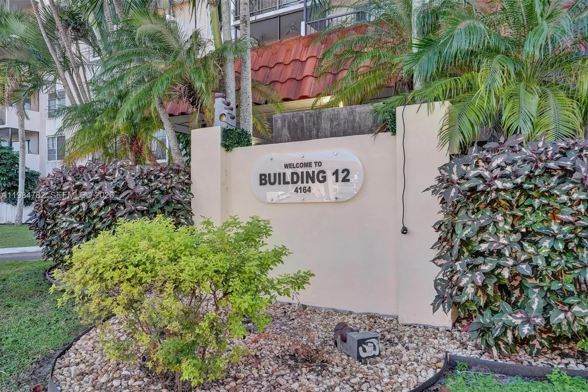 4164 Inverrary Dr # 815, Lauderhill FL 33319