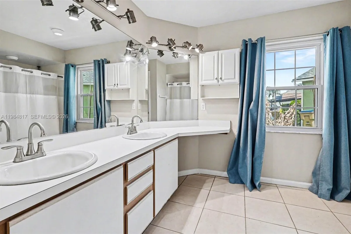 5114 Sage Way, Kissimmee FL 34758