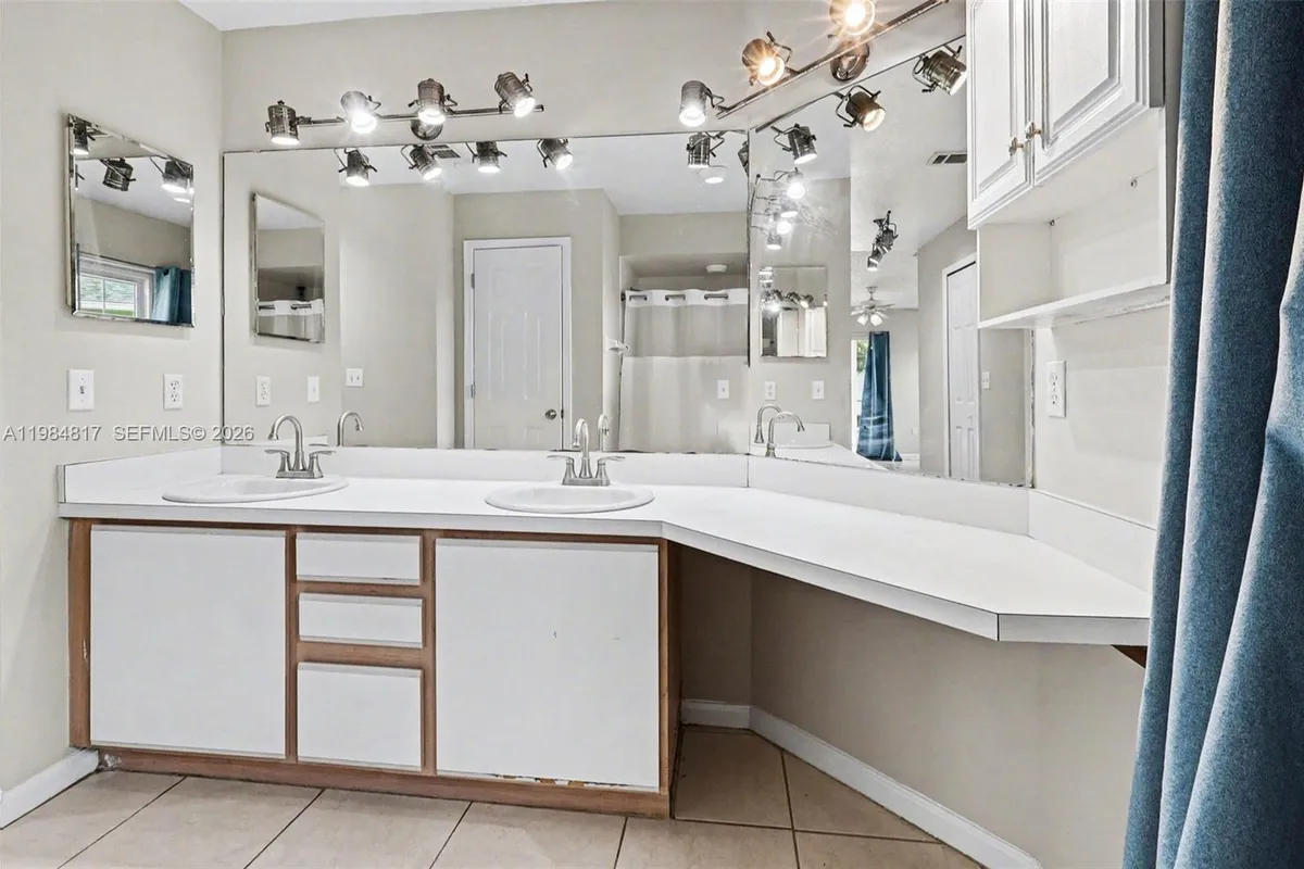 5114 Sage Way, Kissimmee FL 34758