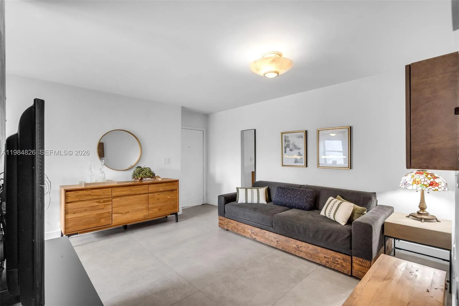 820 Salzedo St # 403, Coral Gables FL 33134