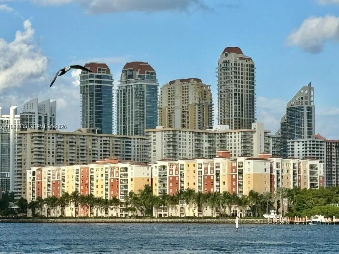 17150 N Bay Rd # 2205, Sunny Isles Beach FL 33160