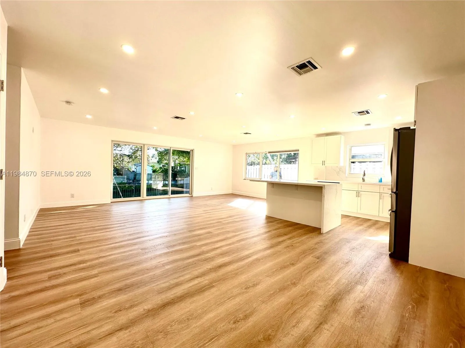 3042 Hayes St, Hollywood FL 33021