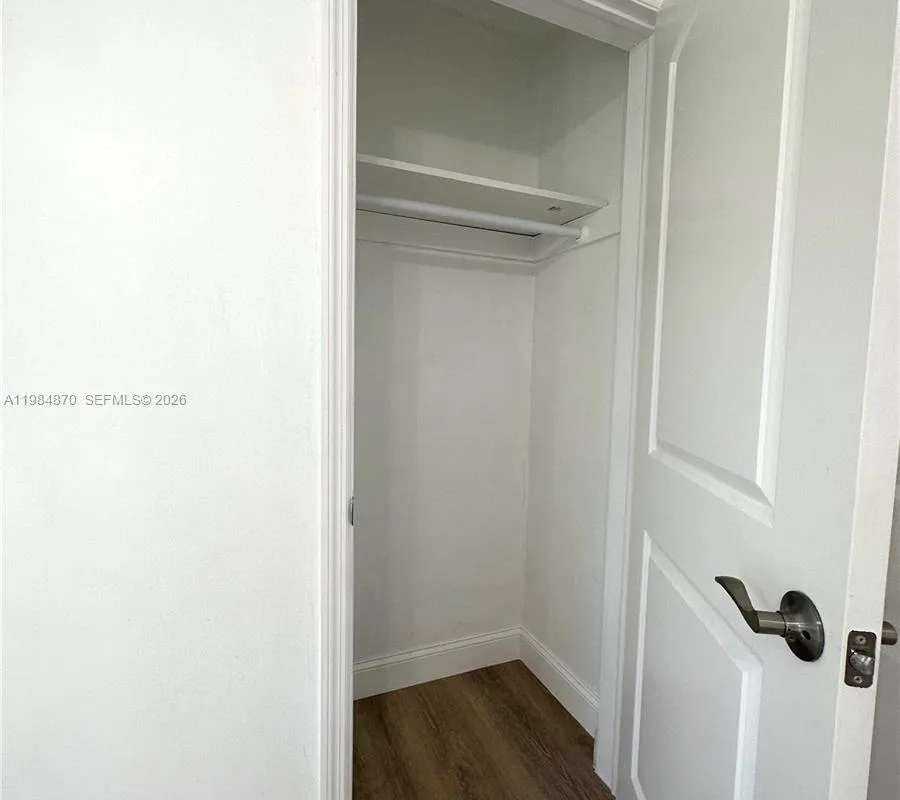 3042 Hayes St, Hollywood FL 33021