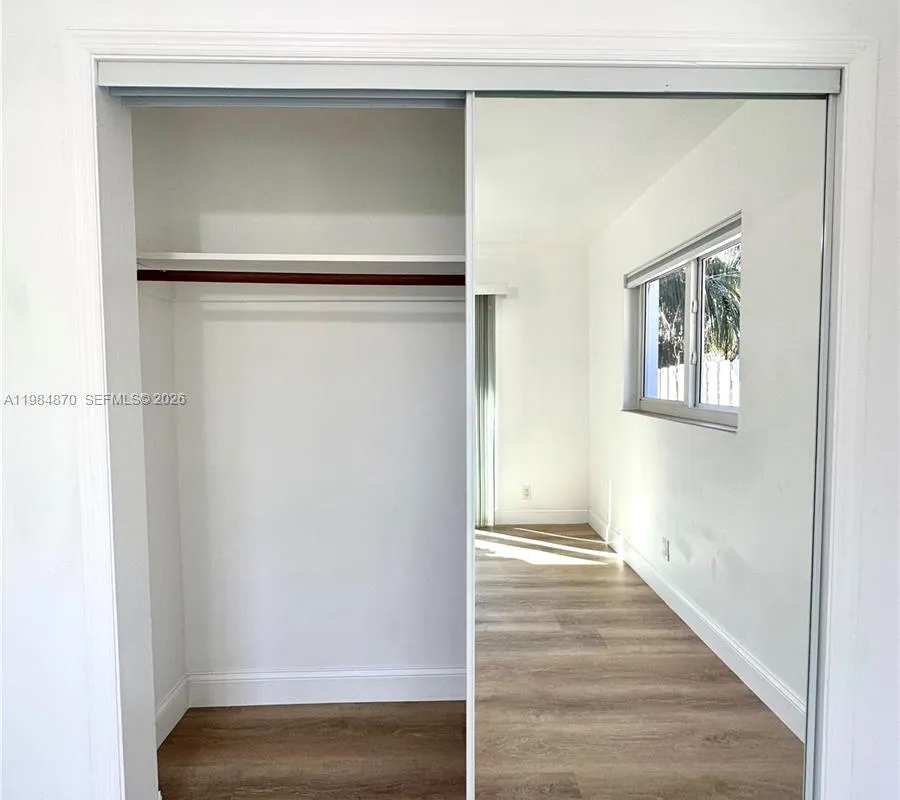 3042 Hayes St, Hollywood FL 33021