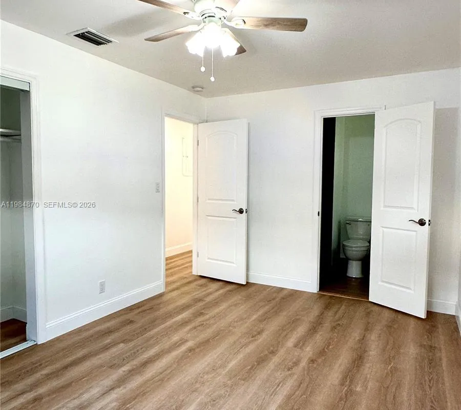 3042 Hayes St, Hollywood FL 33021