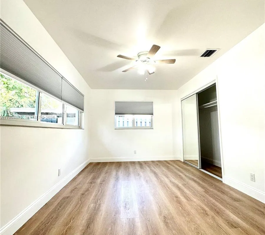 3042 Hayes St, Hollywood FL 33021