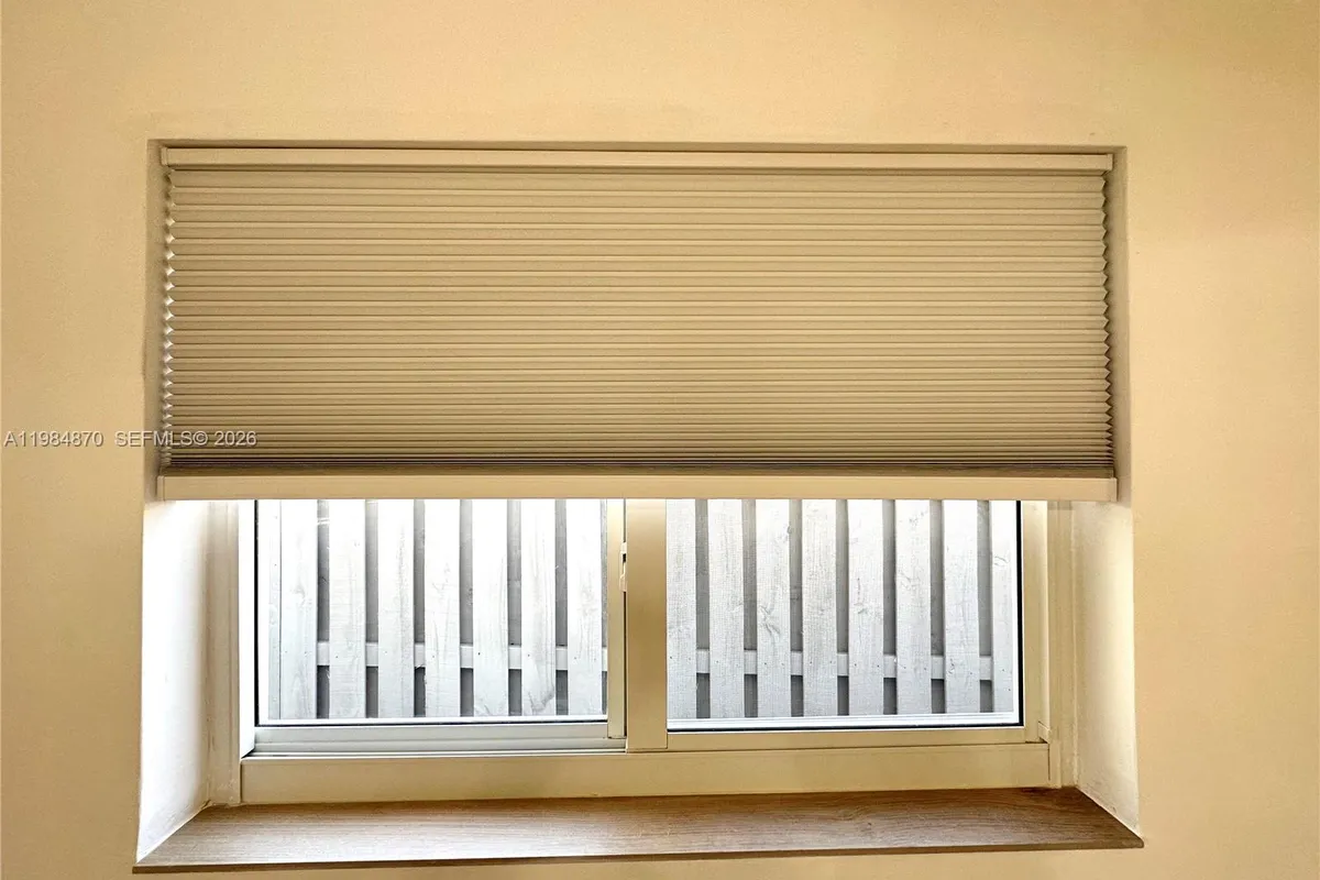 3042 Hayes St, Hollywood FL 33021