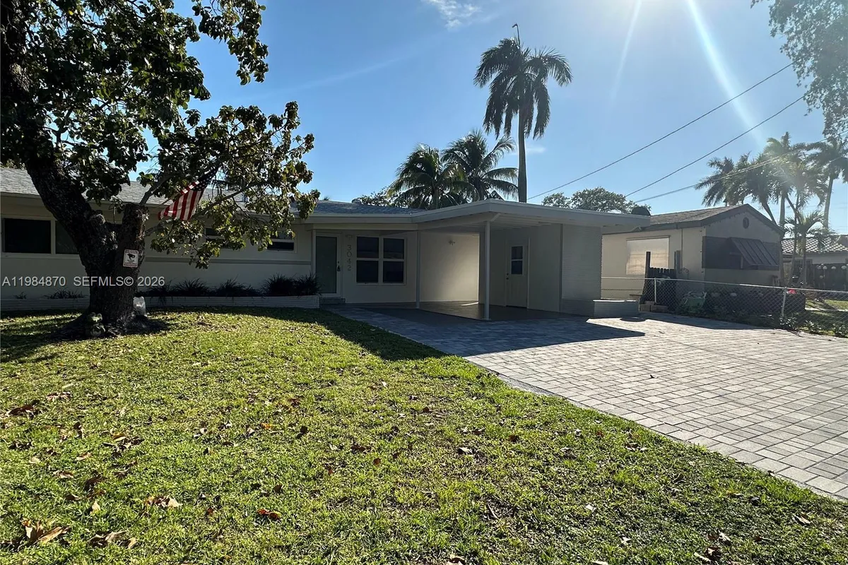 3042 Hayes St, Hollywood FL 33021