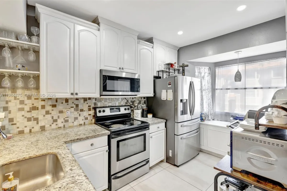 12662 NW 14th St, Sunrise FL 33323