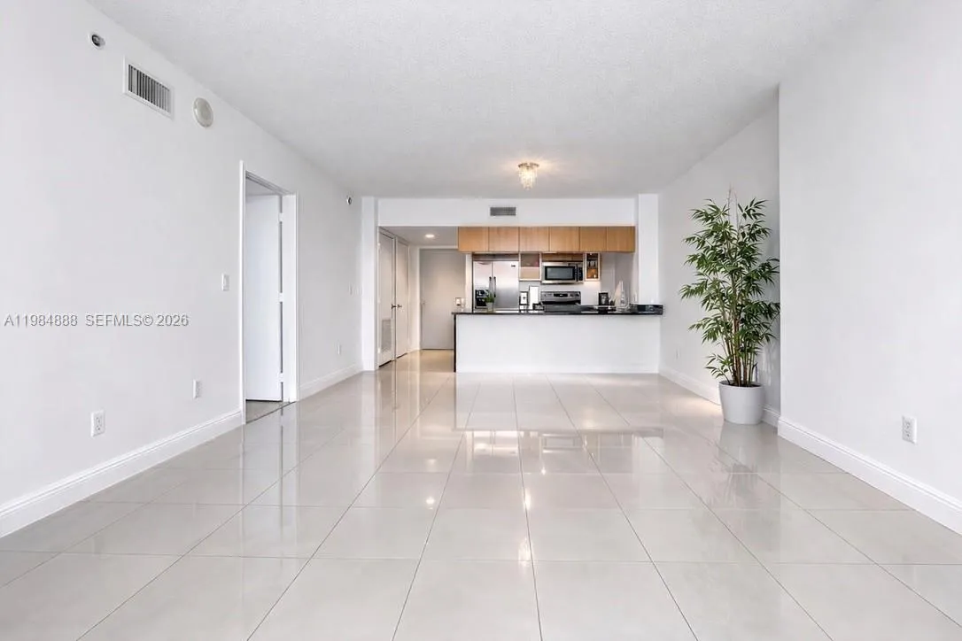 1750 N Bayshore Dr # 3811, Miami FL 33132