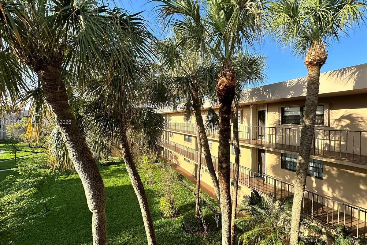 10425 SW 112th Ave # 324, Miami FL 33176