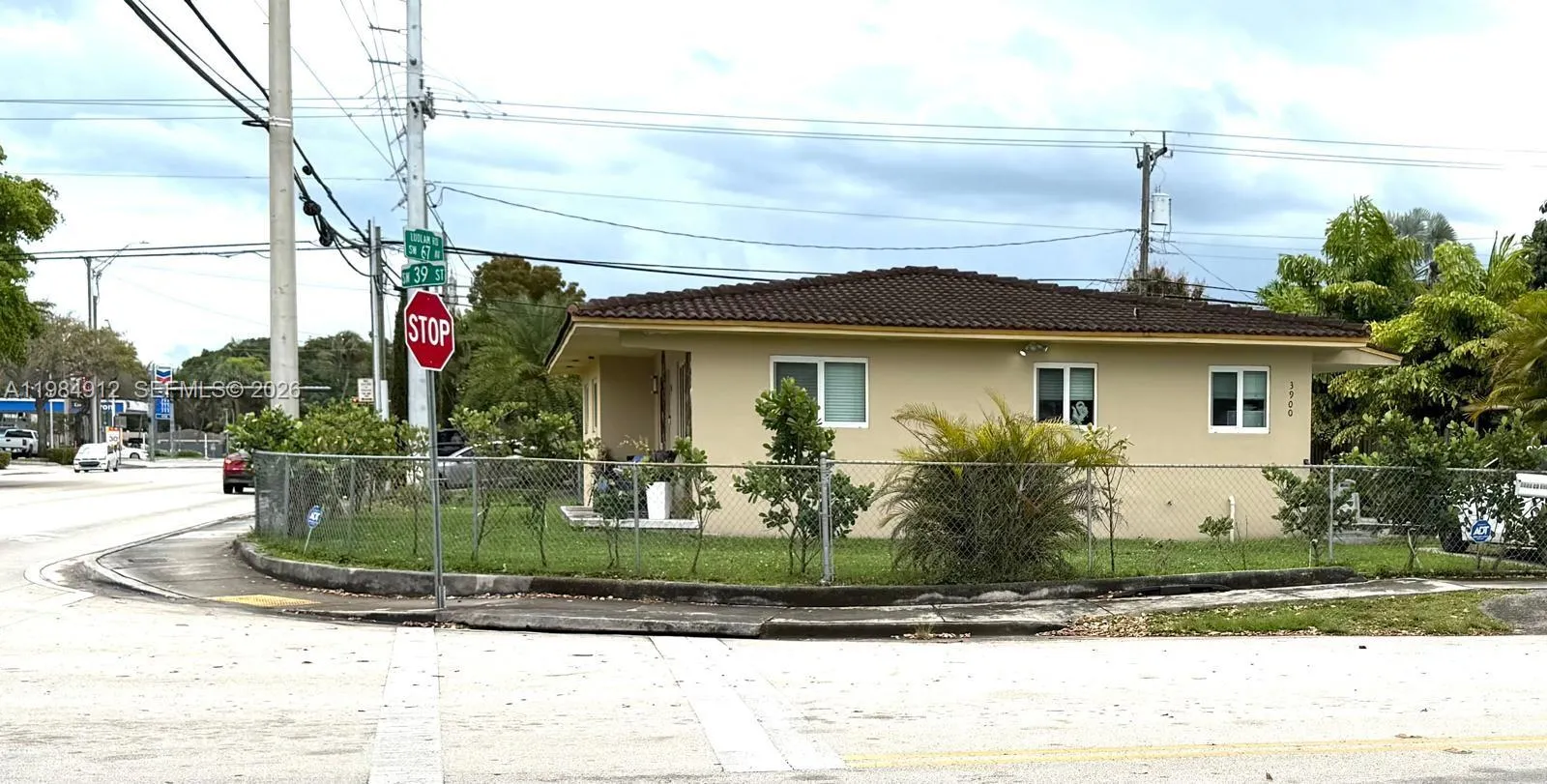 3900 SW 67th Ave, Miami FL 33155