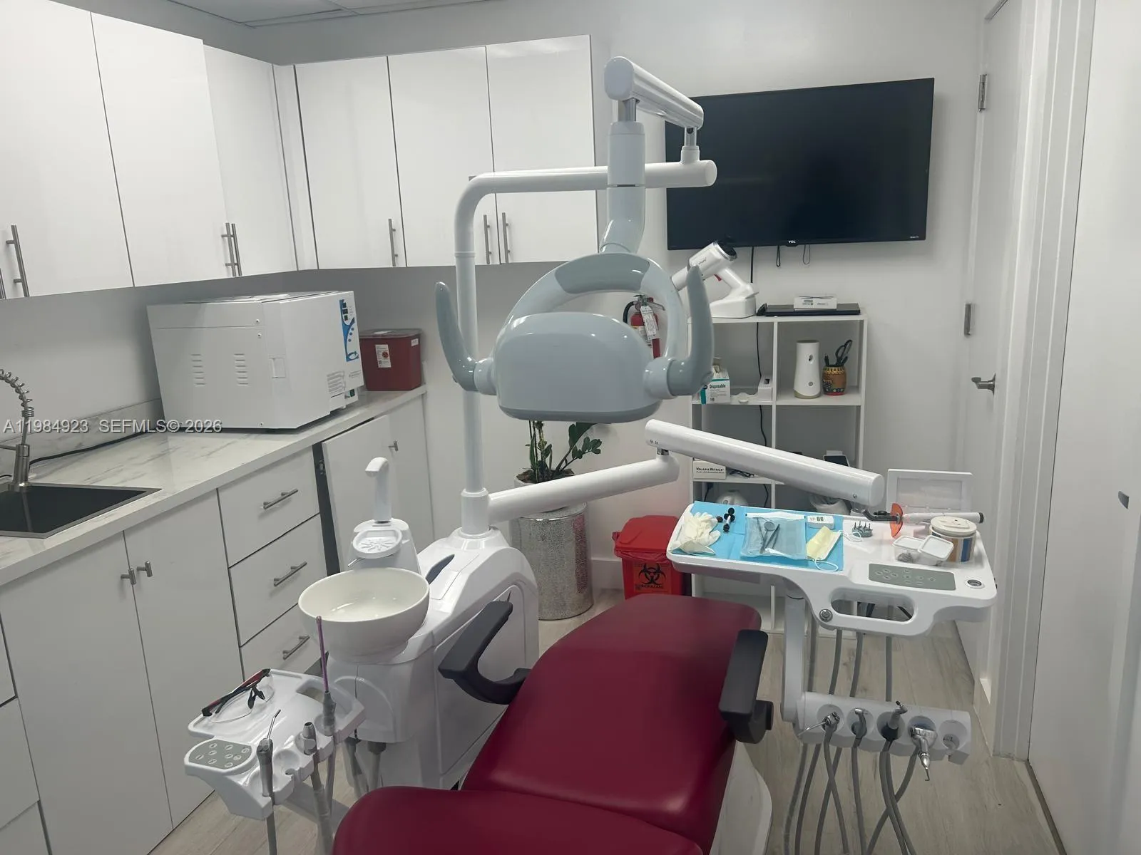 SW 7245 SW, South Miami FL 33143