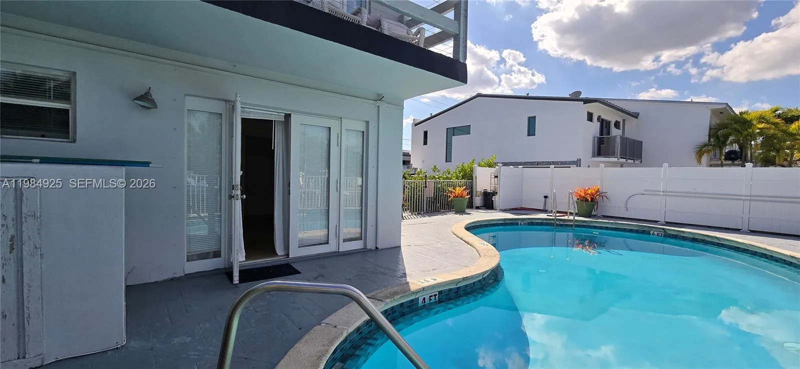 2185 NE 123rd St # 101, North Miami FL 33181