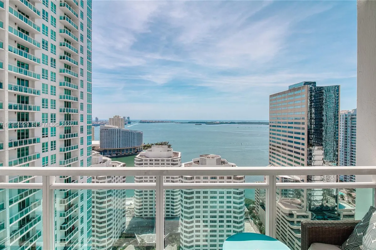 951 Brickell Ave # 2902, Miami FL 33131
