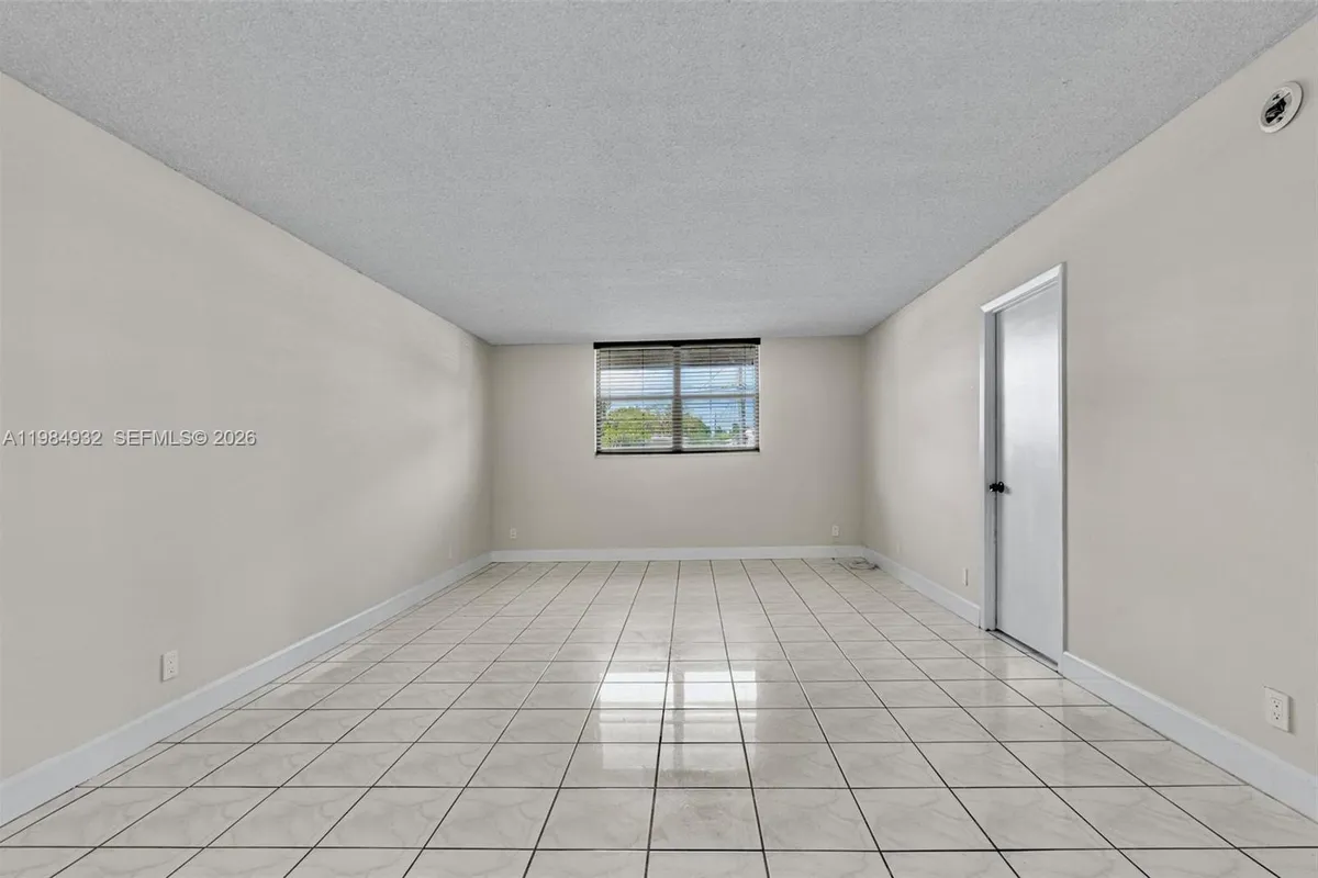 1830 Dixieanna St # 102, Hollywood FL 33020