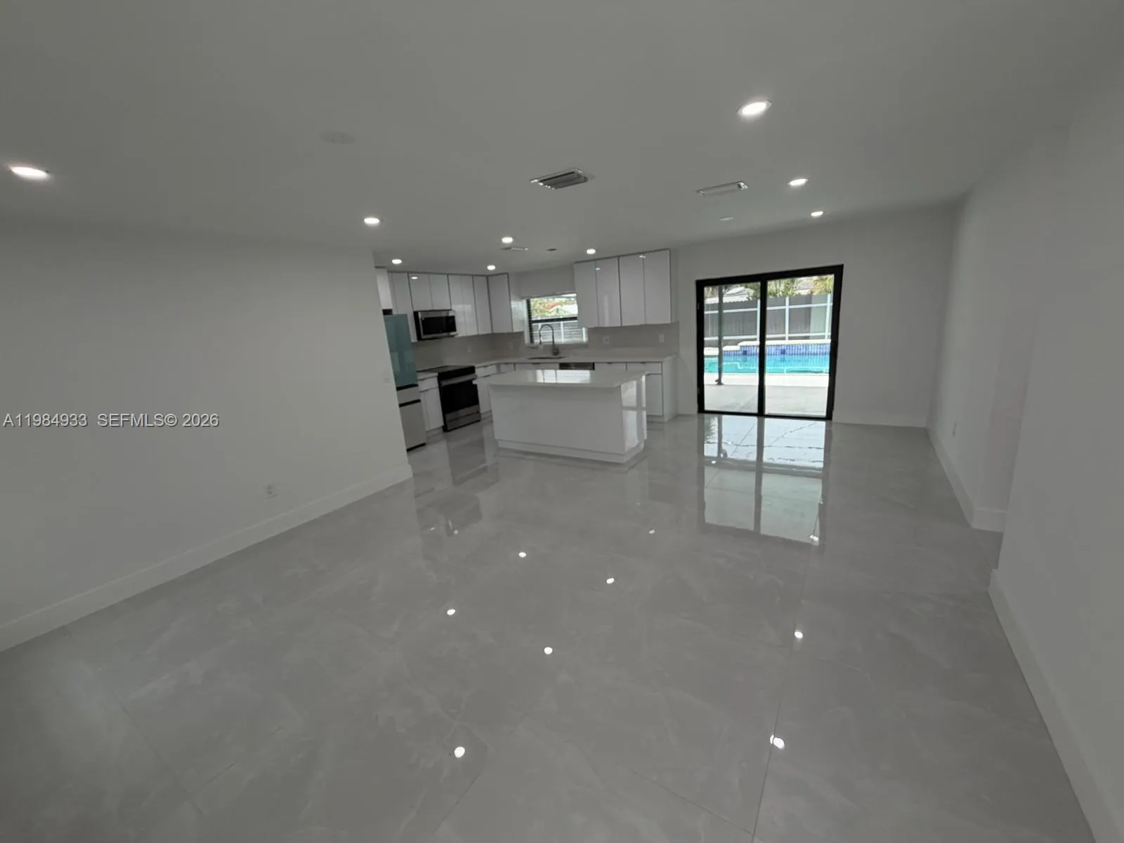 21052 SW 97th Pl, Cutler Bay FL 33189