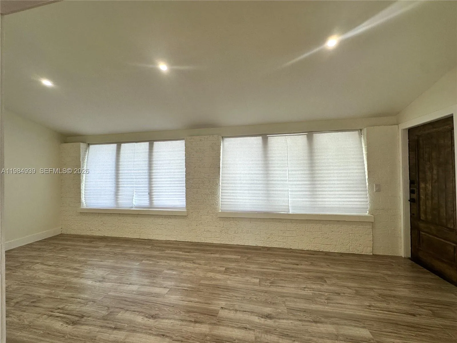 2400 NW 15th St, Miami FL 33125