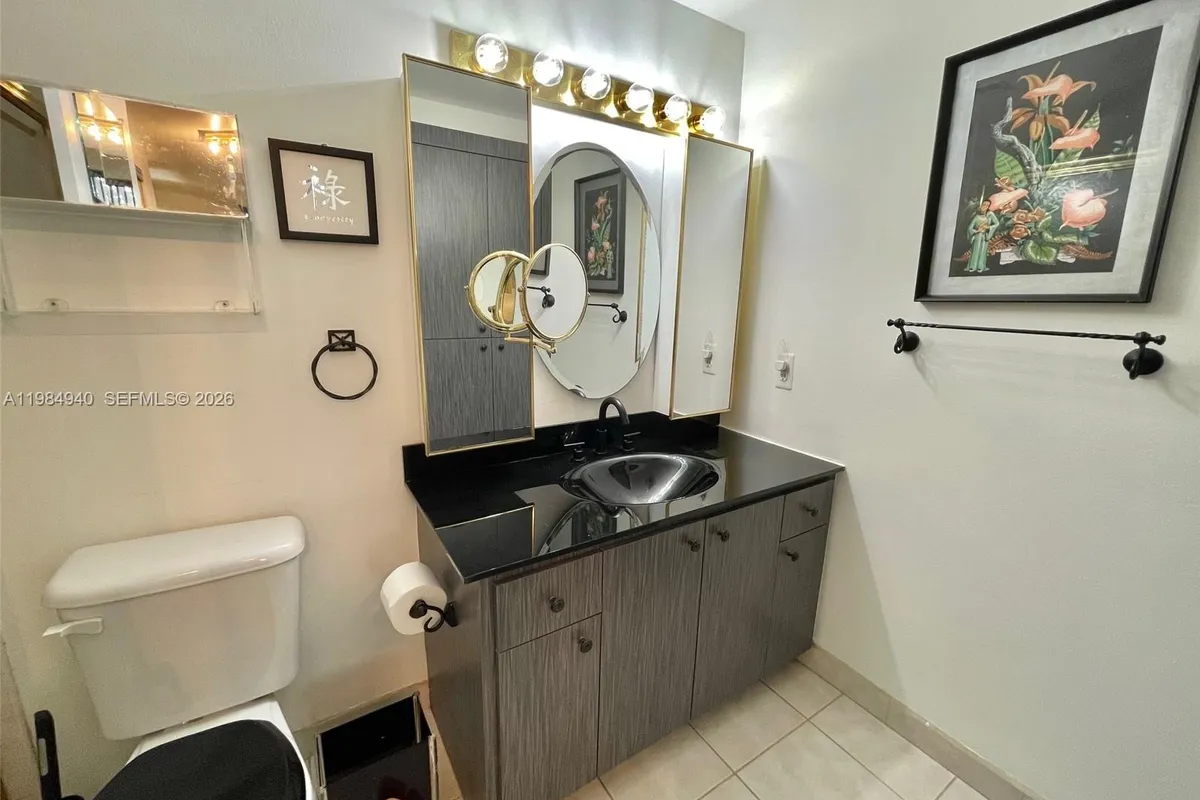 3850 Washington St # 214, Hollywood FL 33021