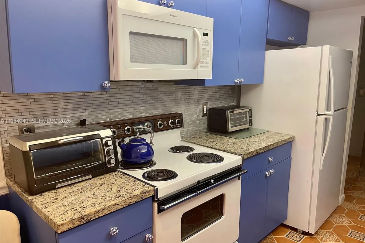 3850 Washington St # 214, Hollywood FL 33021