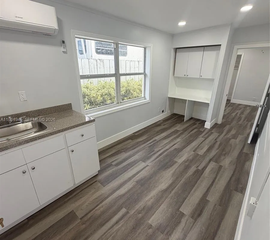 531 NE 58th St # 3, Oakland Park FL 33334