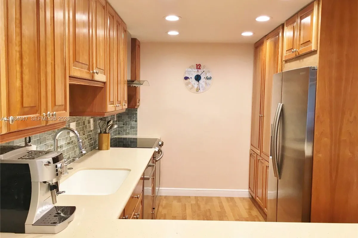 100 Edgewater Dr # 342, Coral Gables FL 33133