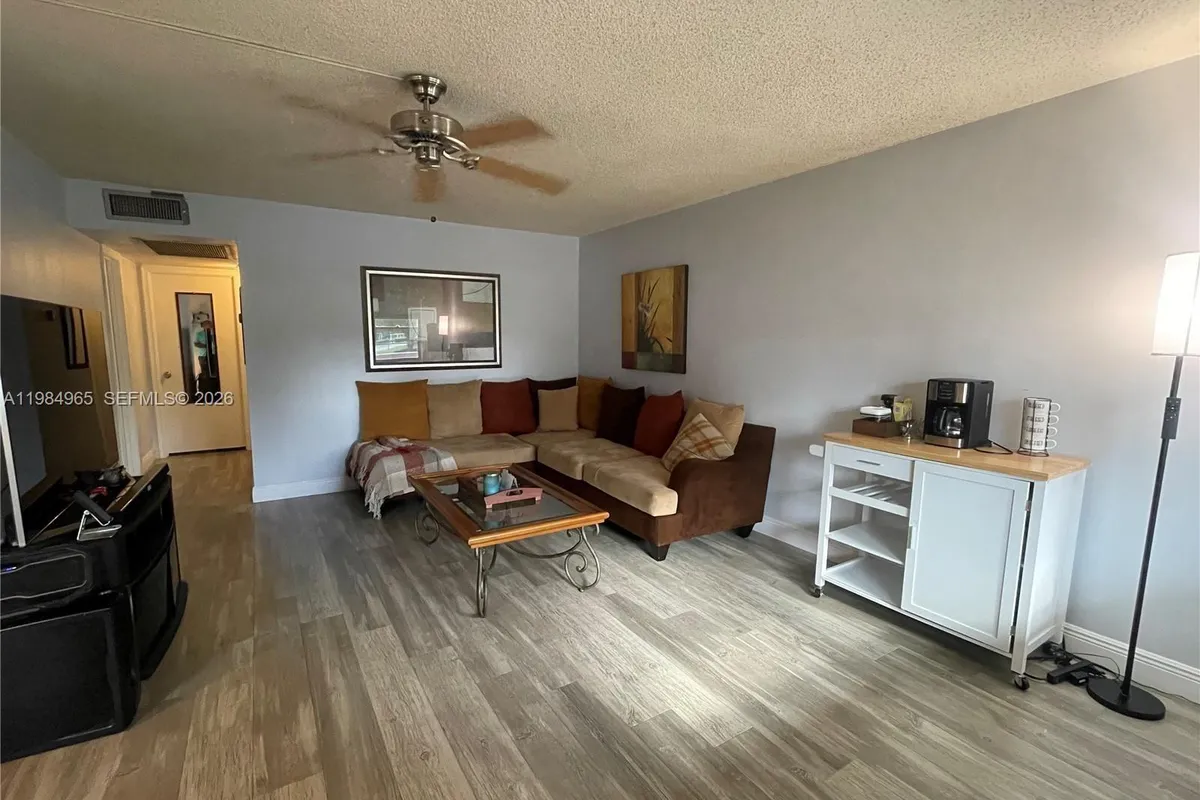 279 Markham M # M, Deerfield Beach FL 33442