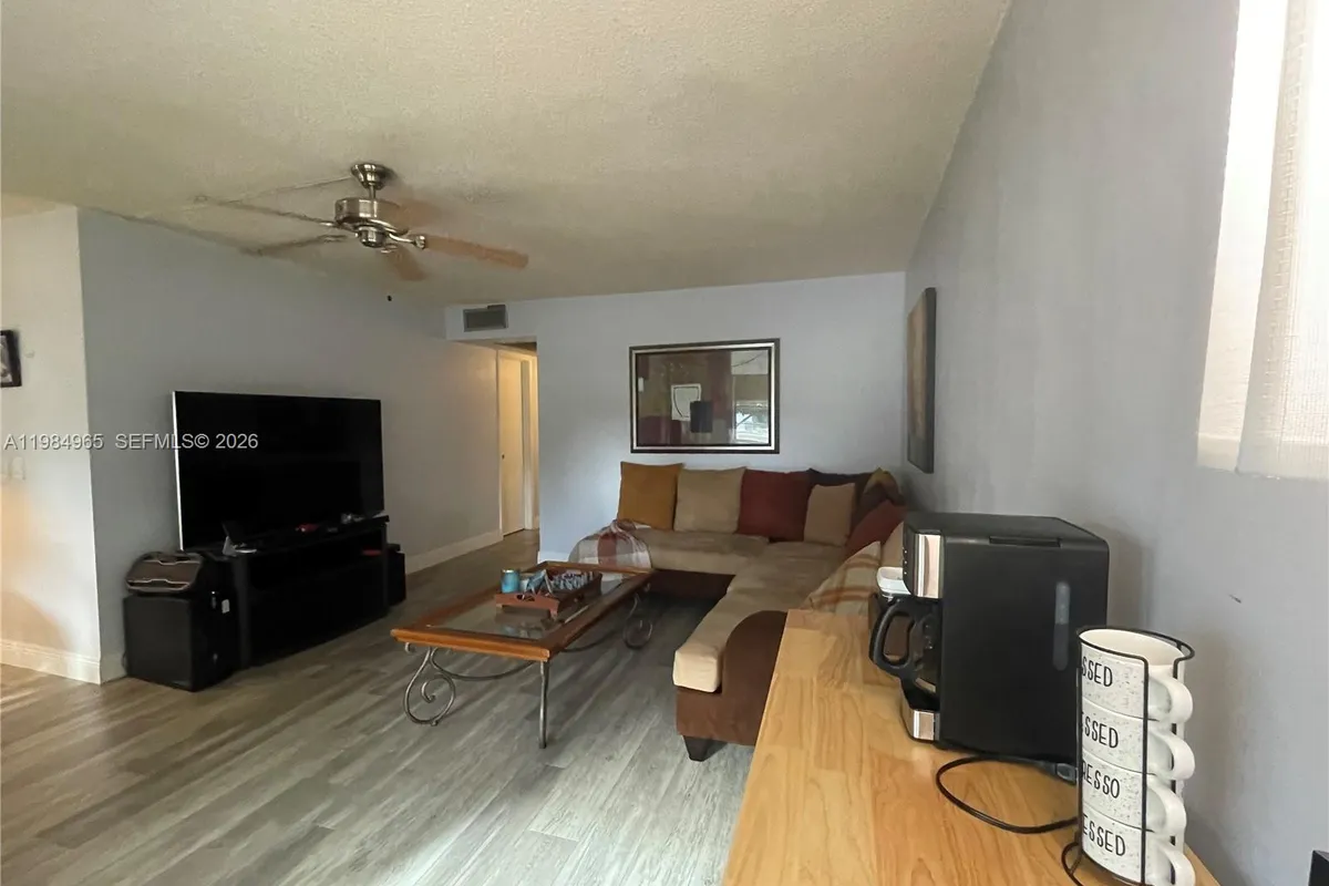 279 Markham M # M, Deerfield Beach FL 33442