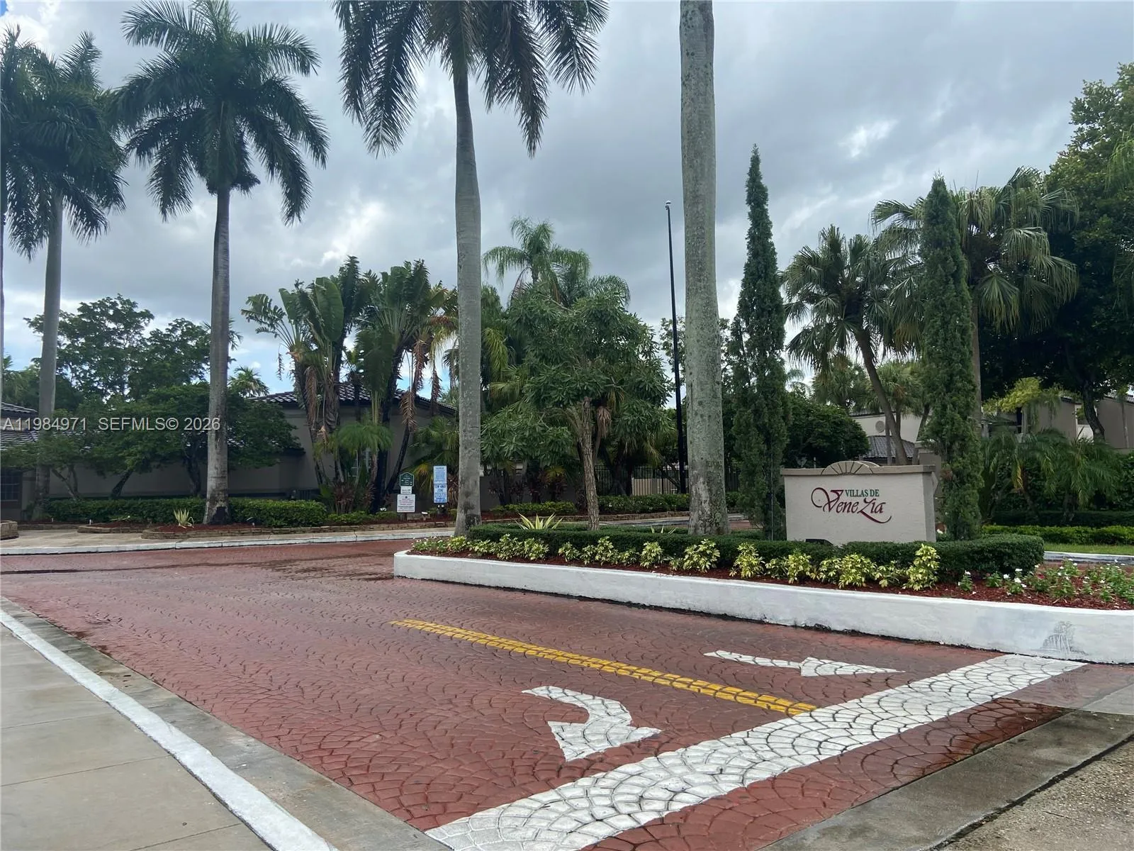 9849 Nob Hill Ln # 9849, Sunrise FL 33351