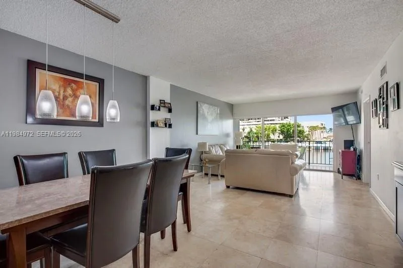 2455 Flamingo Dr # 201, Miami Beach FL 33140