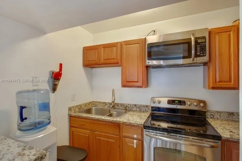 2455 Flamingo Dr # 201, Miami Beach FL 33140