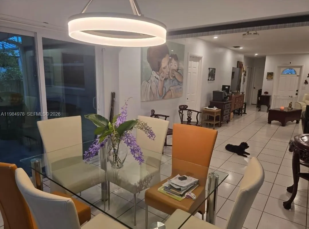 2321 N 57th Ave, Hollywood FL 33021