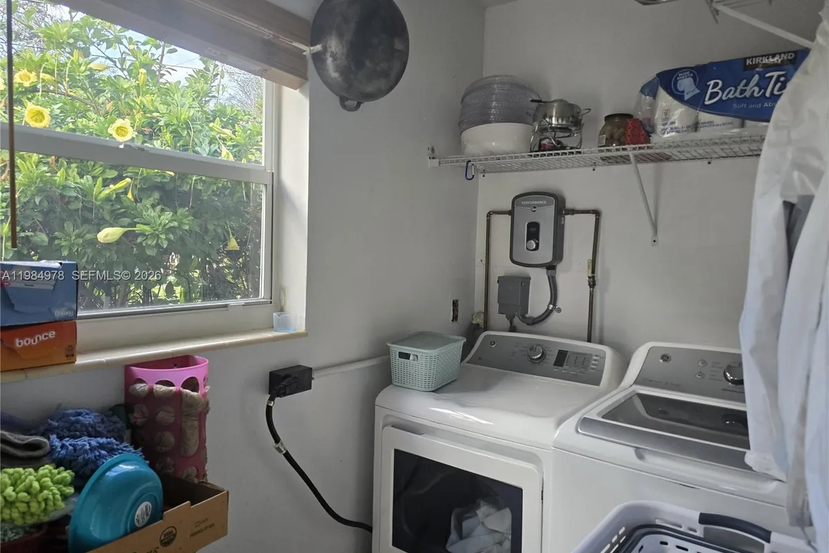 2321 N 57th Ave, Hollywood FL 33021