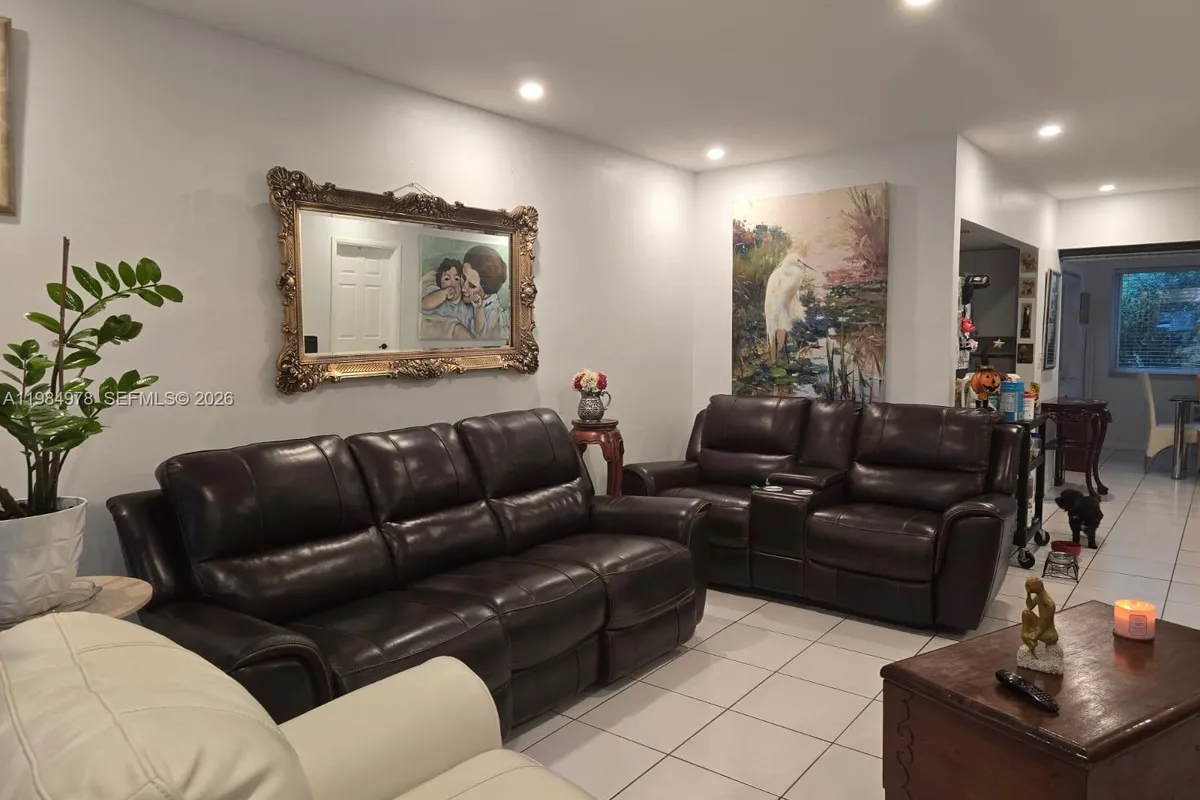 2321 N 57th Ave, Hollywood FL 33021