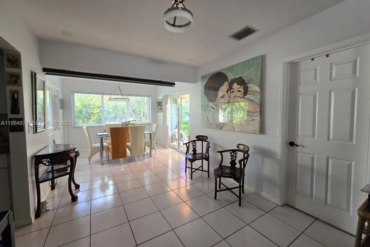 2321 N 57th Ave, Hollywood FL 33021