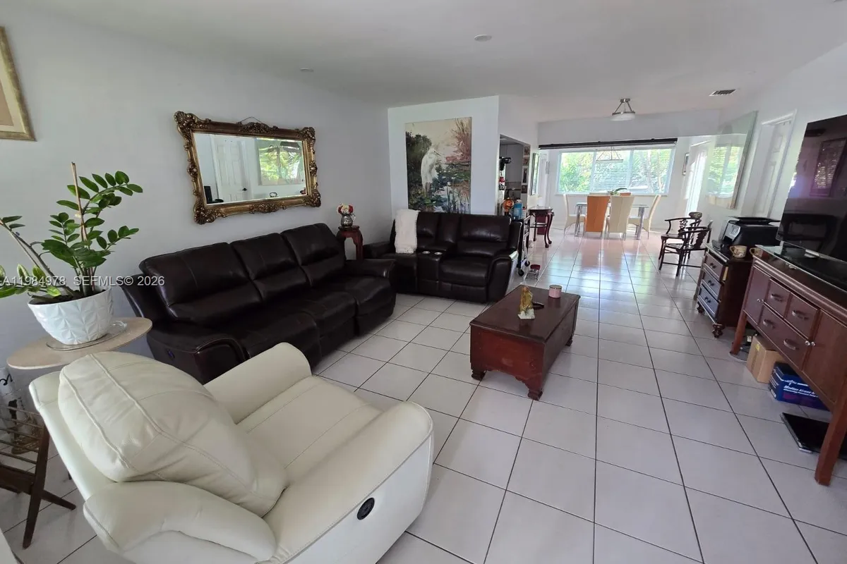 2321 N 57th Ave, Hollywood FL 33021