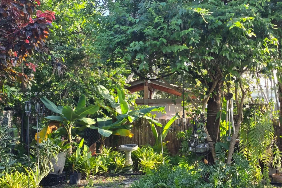 2321 N 57th Ave, Hollywood FL 33021