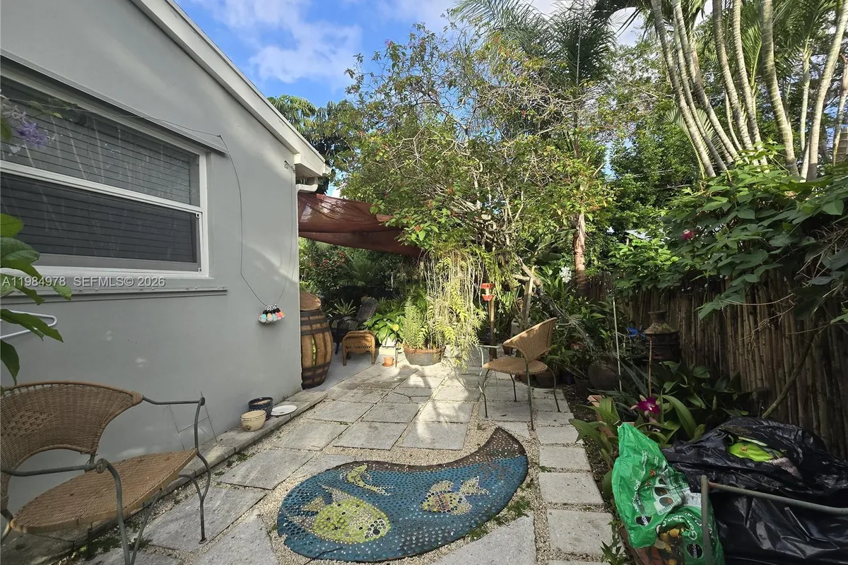 2321 N 57th Ave, Hollywood FL 33021