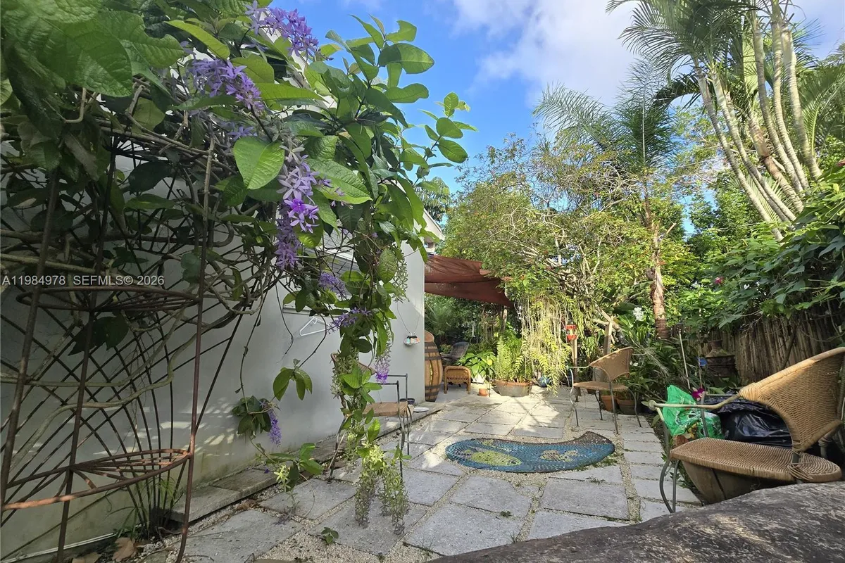 2321 N 57th Ave, Hollywood FL 33021