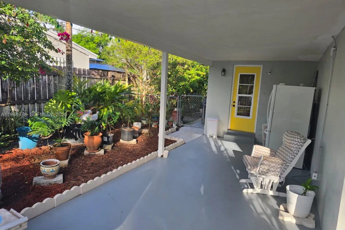 2321 N 57th Ave, Hollywood FL 33021