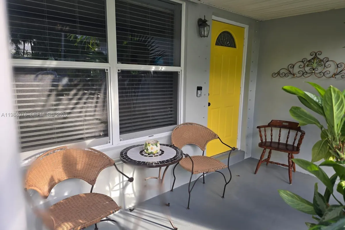 2321 N 57th Ave, Hollywood FL 33021