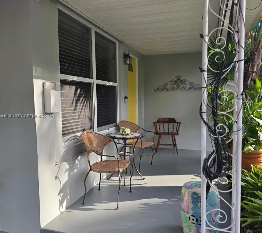 2321 N 57th Ave, Hollywood FL 33021