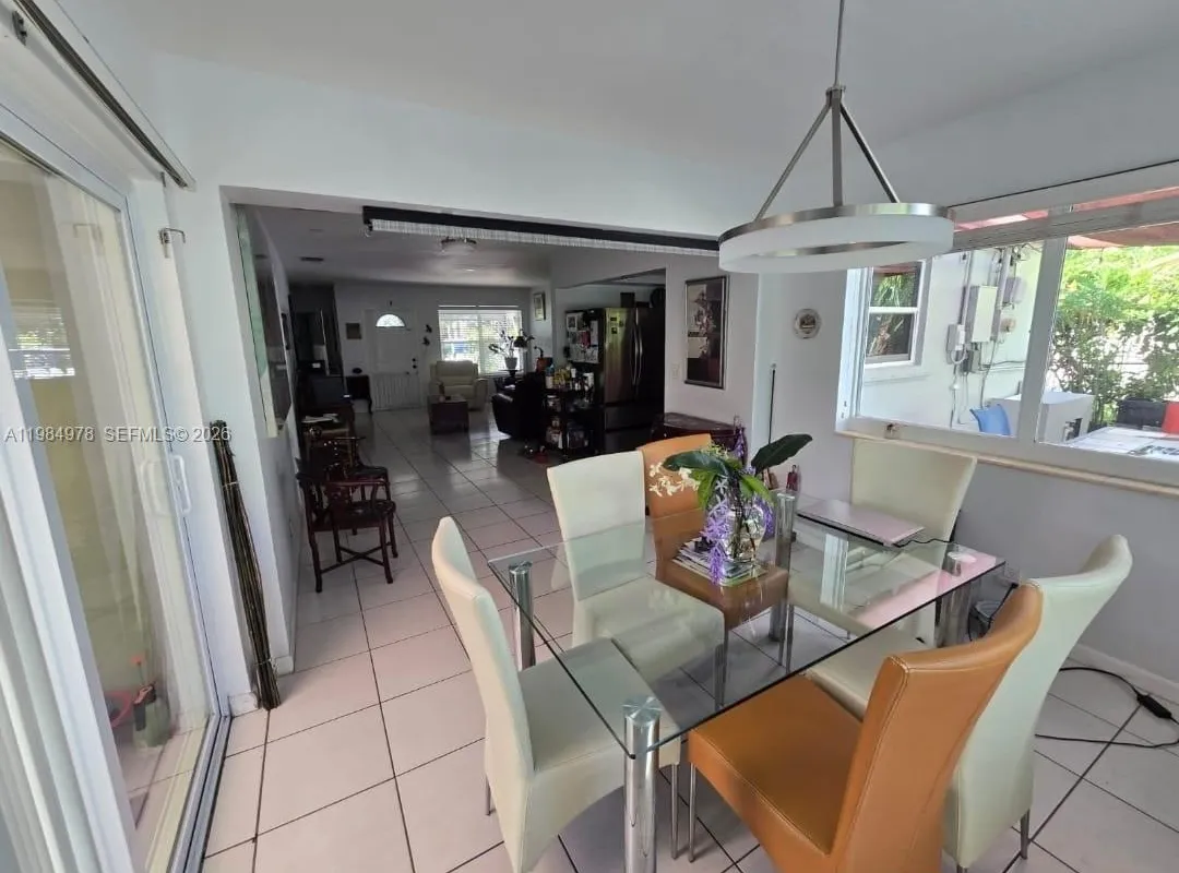 2321 N 57th Ave, Hollywood FL 33021