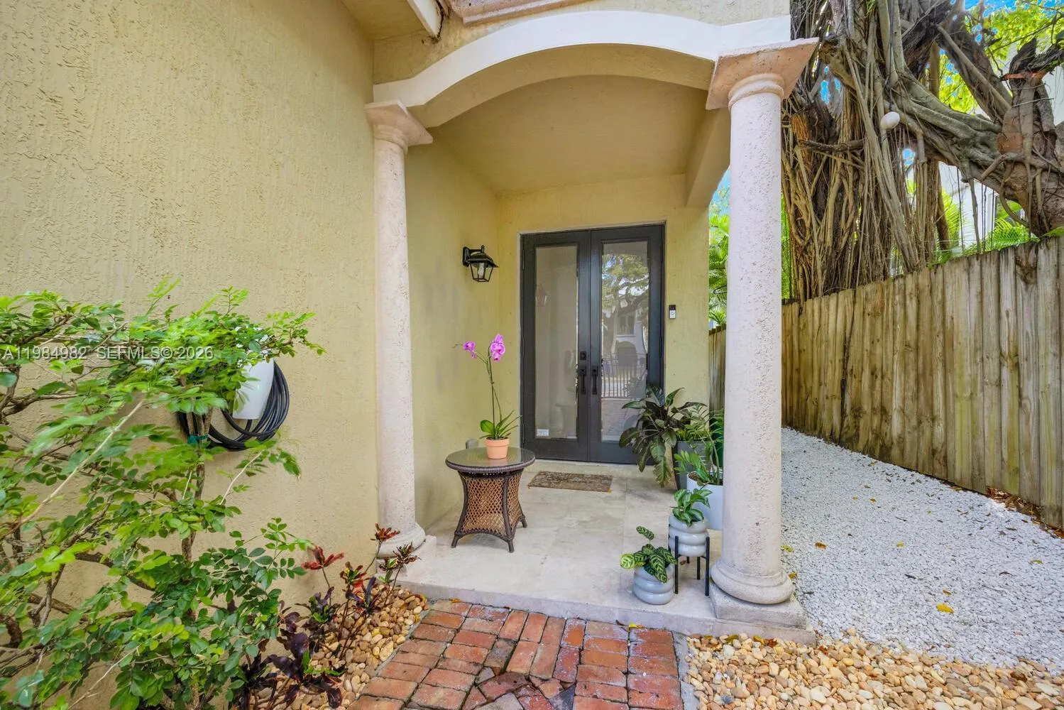 3273 Matilda St, Miami FL 33133