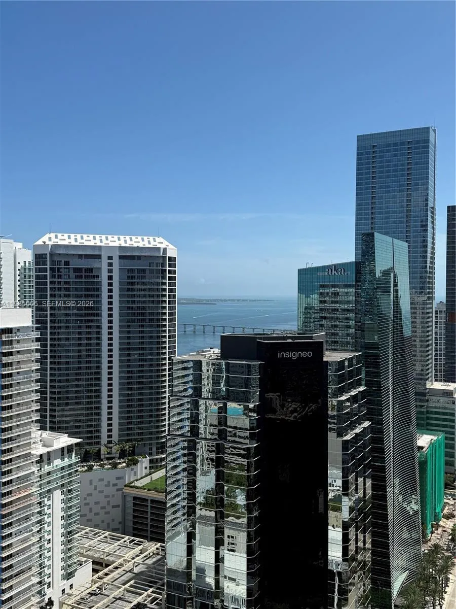 1060 Brickell Ave # 4005, Miami FL 33131