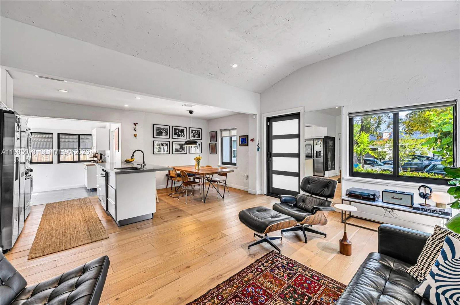 1240 SW 21st St, Miami FL 33145