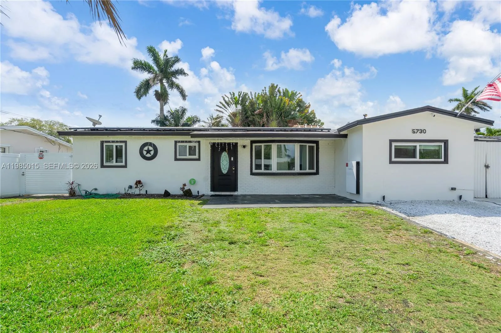 5730 SW 55th St, Davie FL 33314