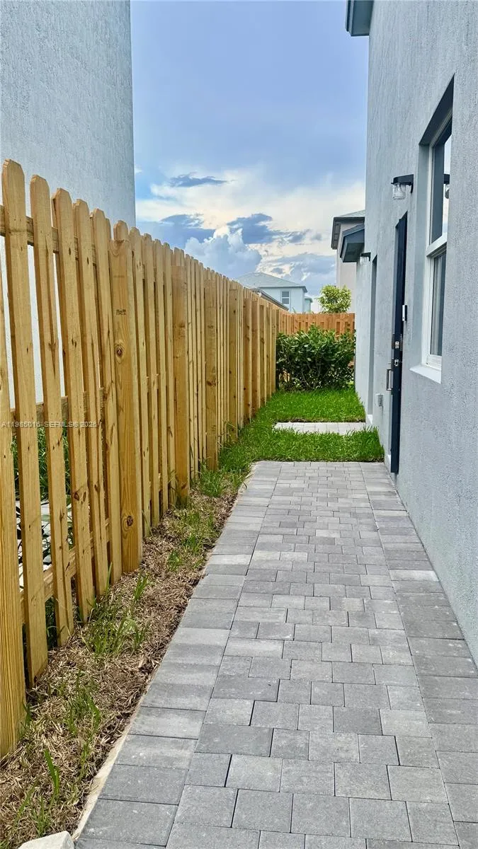 19479 SW 340th St # 2, Homestead FL 33034