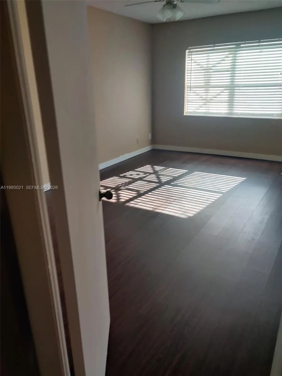 8290 Lake Dr # 509, Doral FL 33166