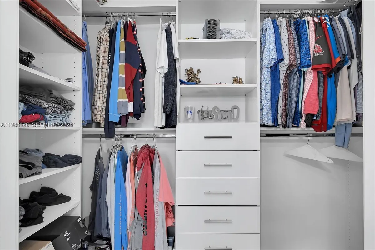 480 NE 31st St # 4805, Miami FL 33137